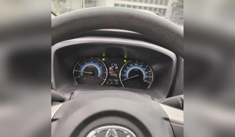 TOYOTA RUSH SUV 2022 ROJO OSCURO MICA lleno