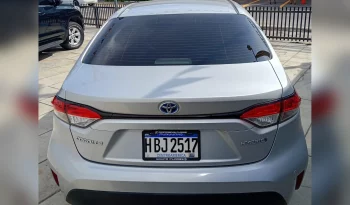 TOYOTA COROLLA SEDÁN 2022 SILVER METÁLICOO lleno