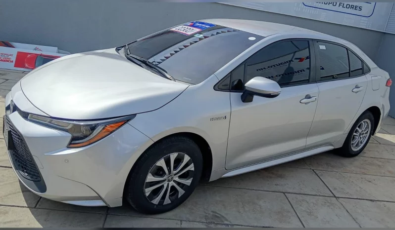 TOYOTA COROLLA SEDÁN 2022 SILVER METÁLICOO lleno