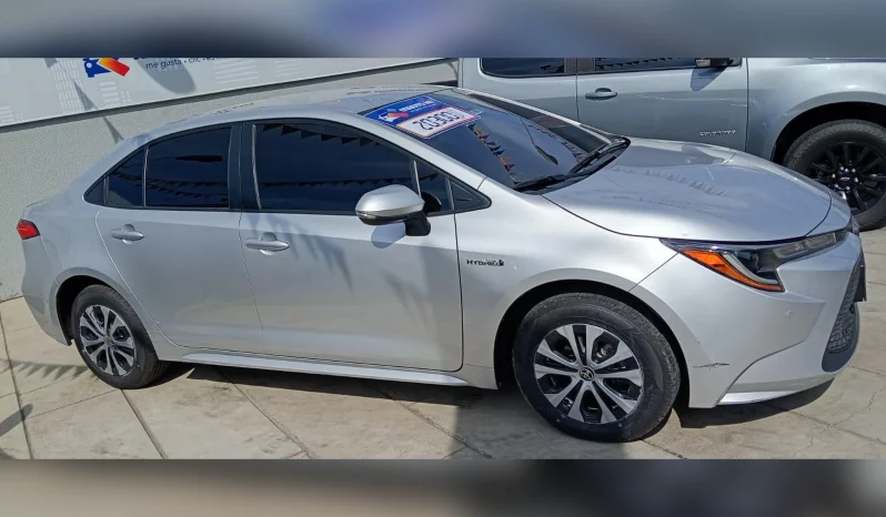 TOYOTA COROLLA SEDÁN 2022 SILVER METÁLICOO lleno