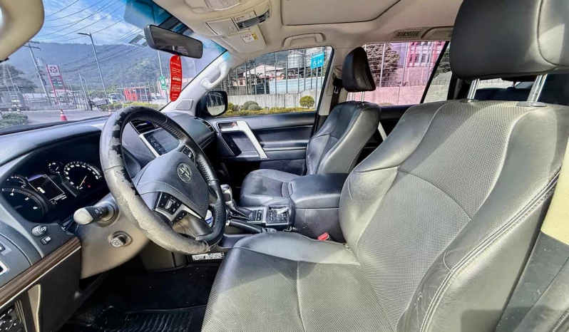 TOYOTA L/C PRADO SUV 2021 GRIS METÁLICO lleno