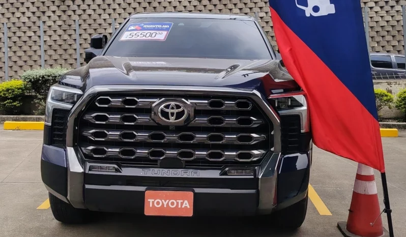 TOYOTA TUNDRA SUV 2023 SILVER MICA METÁLICO lleno