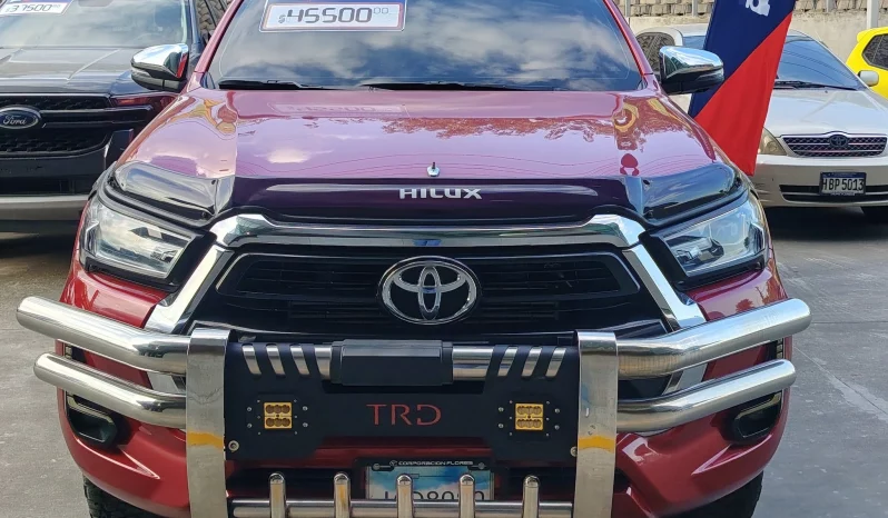 TOYOTA FORTUNER SUV 2024 BLANCO PERLA lleno