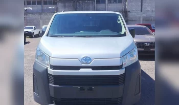 TOYOTA HIACE BUS 2023 SILVER MICA METÁLICO lleno