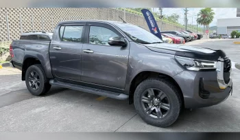 TOYOTA HILUX PICKUP 2023 GRIS METÁLICO lleno