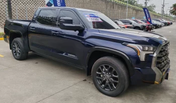 TOYOTA TUNDRA SUV 2023 SILVER MICA METÁLICO lleno