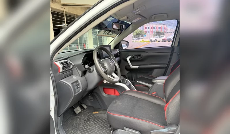 TOYOTA RAIZE SUV 2023 BLANCO PERLA lleno