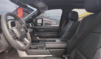 TOYOTA TUNDRA SUV 2023 SILVER MICA METÁLICO lleno