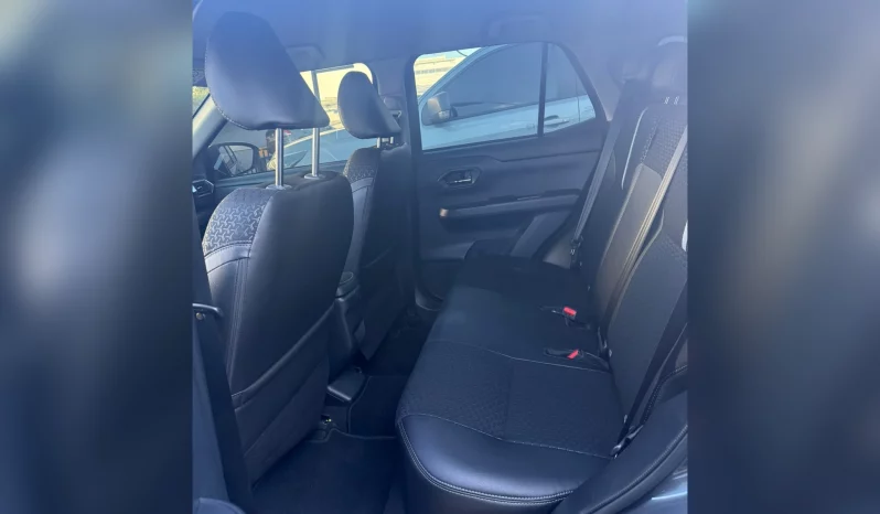 TOYOTA RAIZE SUV 2026 GRIS METÁLICO lleno
