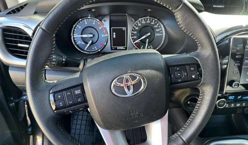 TOYOTA HILUX PICKUP 2022 GRIS lleno