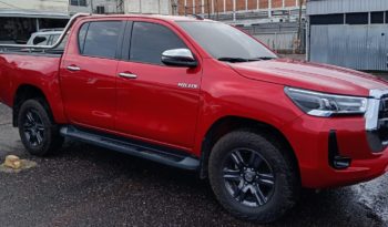 TOYOTA HILUX 2024 ROJO METALICO lleno